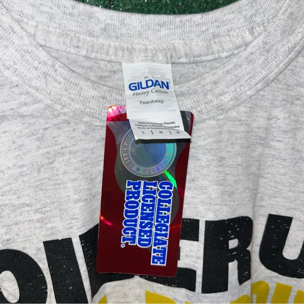 Purdue Boilermakers White NWT Shirt L Gildan tag NWT NCAA College Indiana